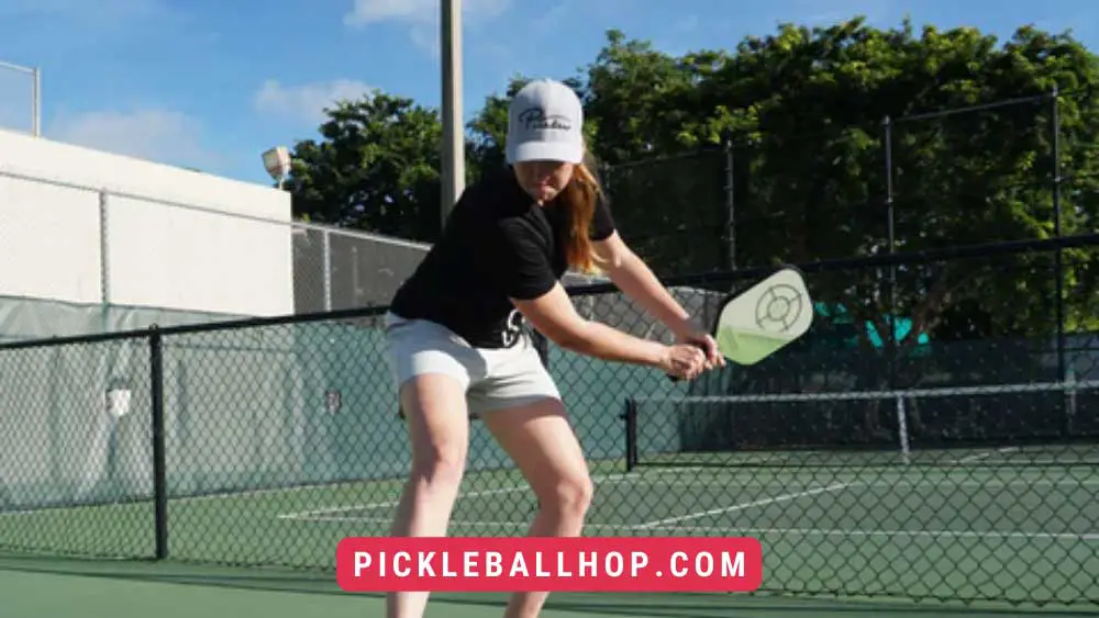 Best Pickleball Paddle For Two Handed Backhand